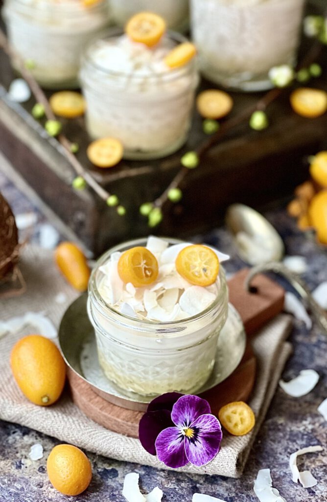 Veganes Panna Cotta mit Kokos-Cointreau Cookie Dough - Von Januar bis ...