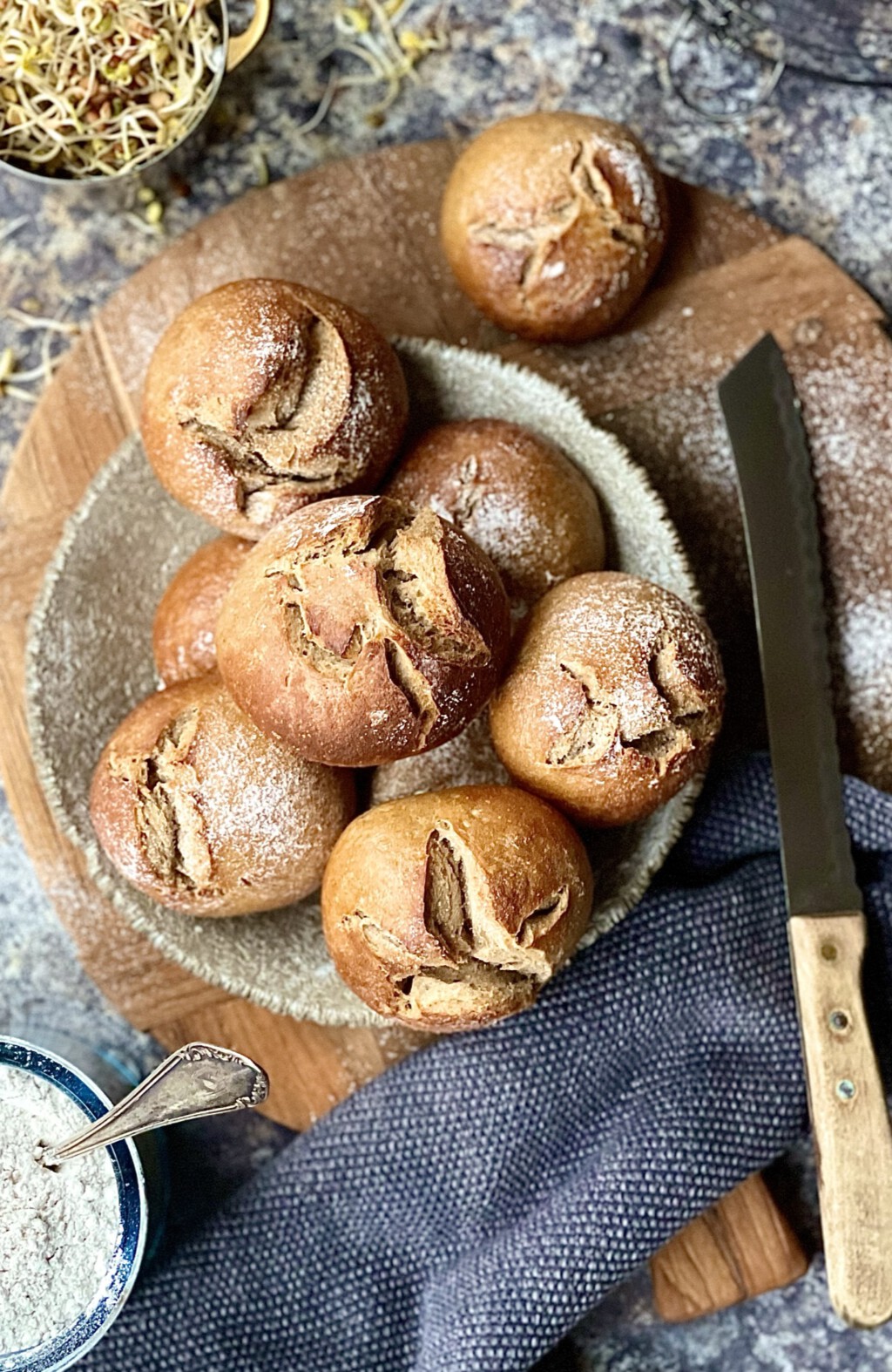 Roggenbrötchen - Von Januar bis Dezember