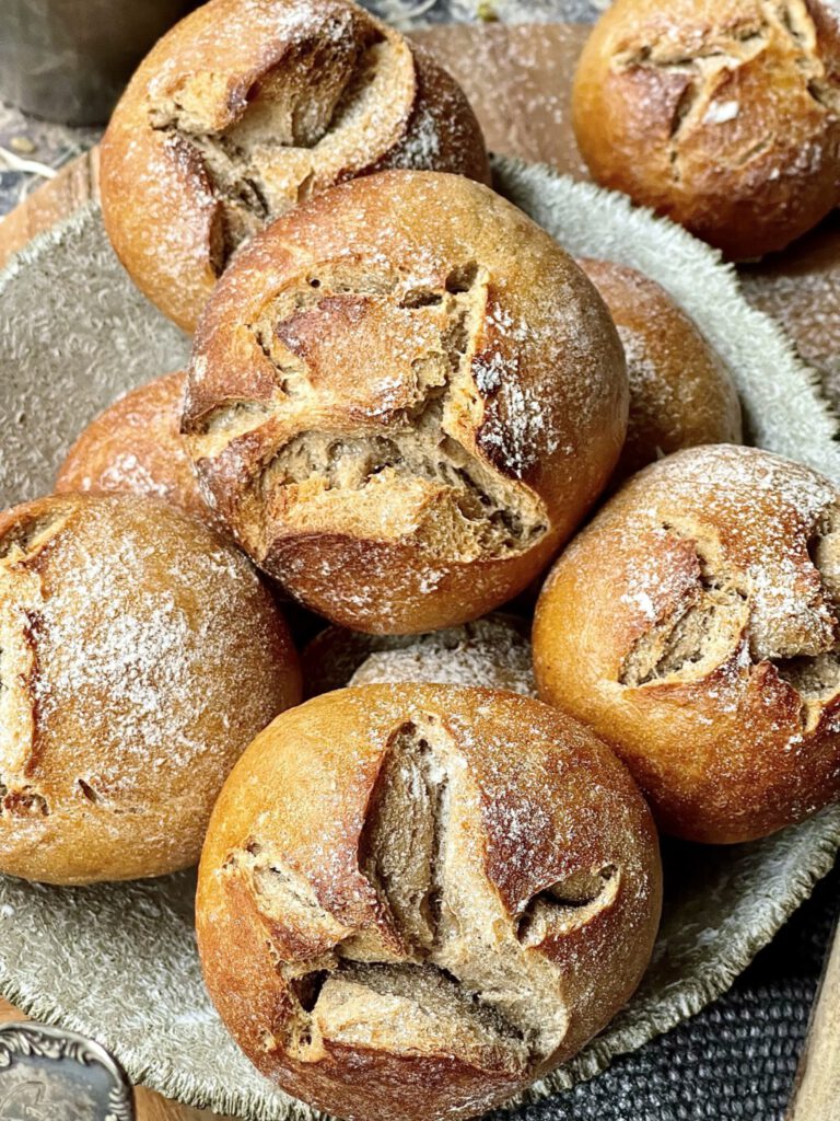 Roggenbrötchen - Von Januar bis Dezember