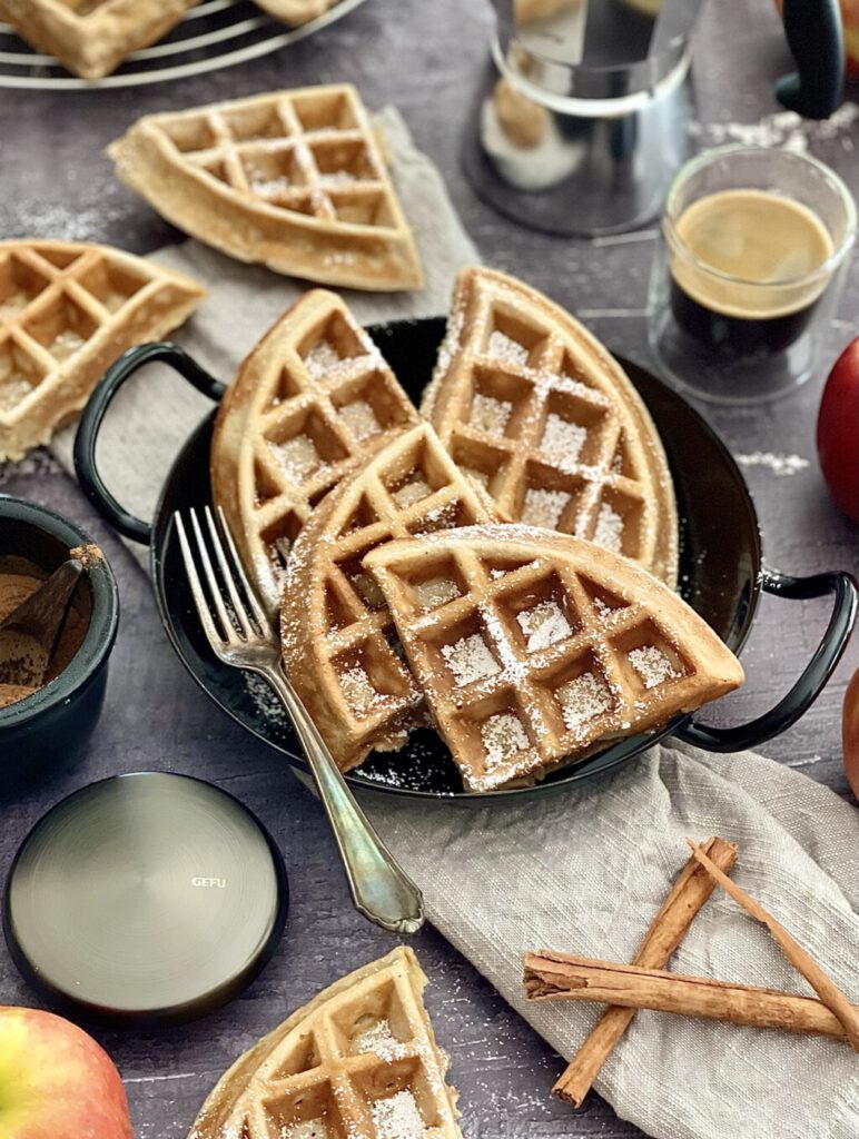 Apfel-Zimt-Waffeln - Von Januar bis Dezember Apfel-Zimt-Waffeln - Von Januar bis Dezember