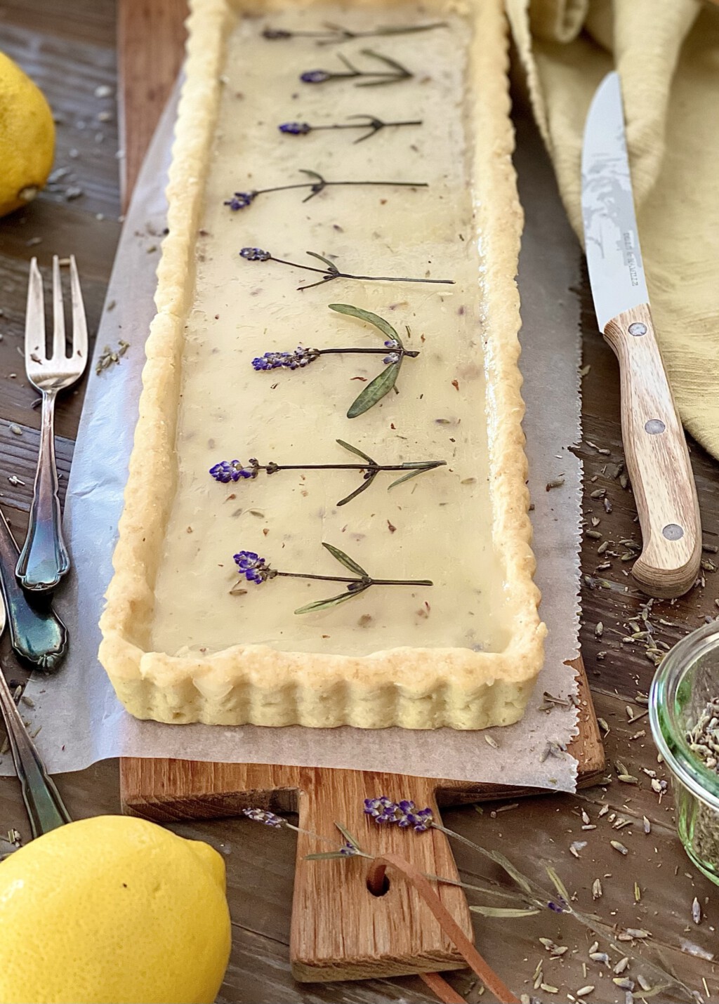 Vegane Zitronen-Lavendel-Tarte - Von Januar bis Dezember