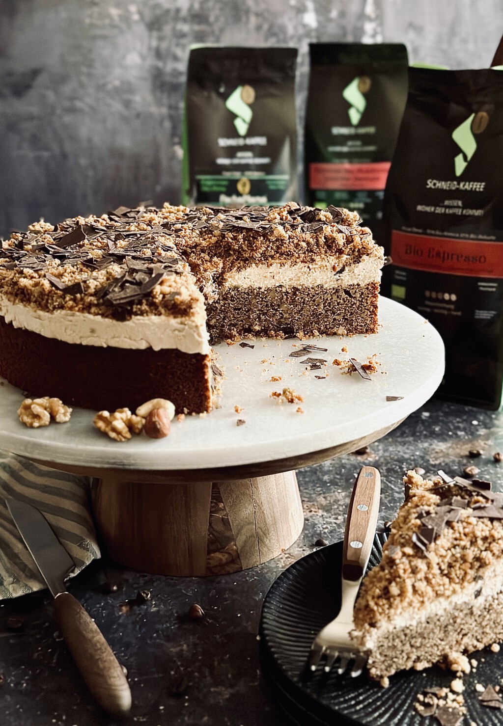 Schneid Espresso Nuss Torte - Von Januar bis Dezember Schneid Espresso Nuss Torte - Von Januar bis Dezember