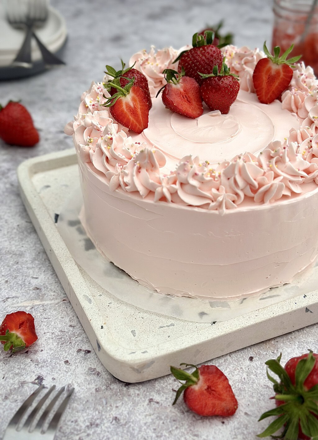 Holunderblüten-Erdbeer-Cake - Von Januar bis Dezember